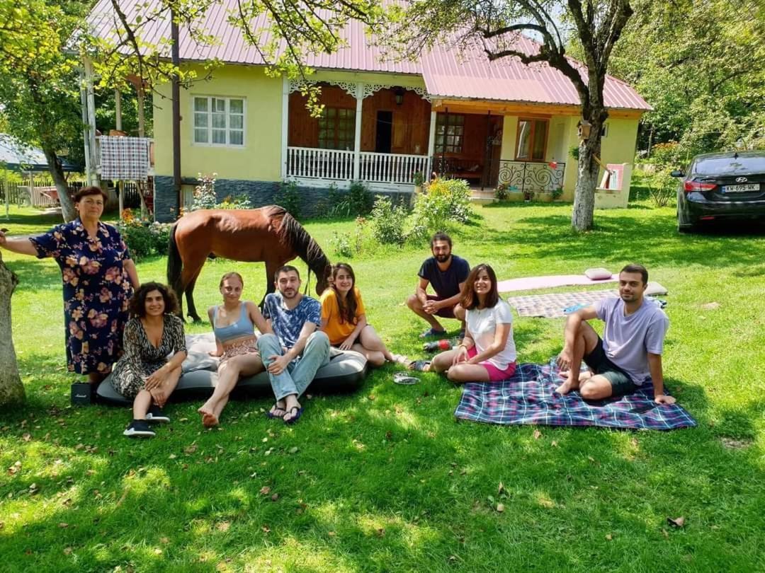 Guest House Lailashi Surmushi Luaran gambar